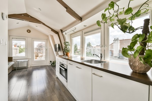 Medium property photo - Vijzelstraat 95-4, 1017 HH Amsterdam